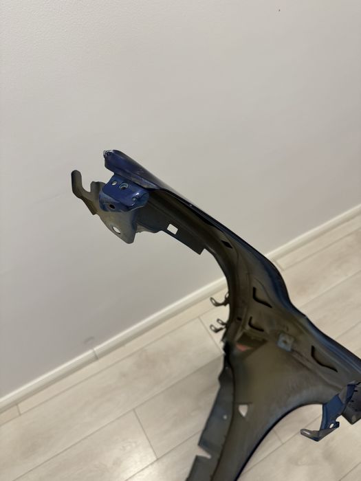 Aripa stanga fata tesla model 3