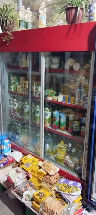 Продаётся холодильник ветрина
