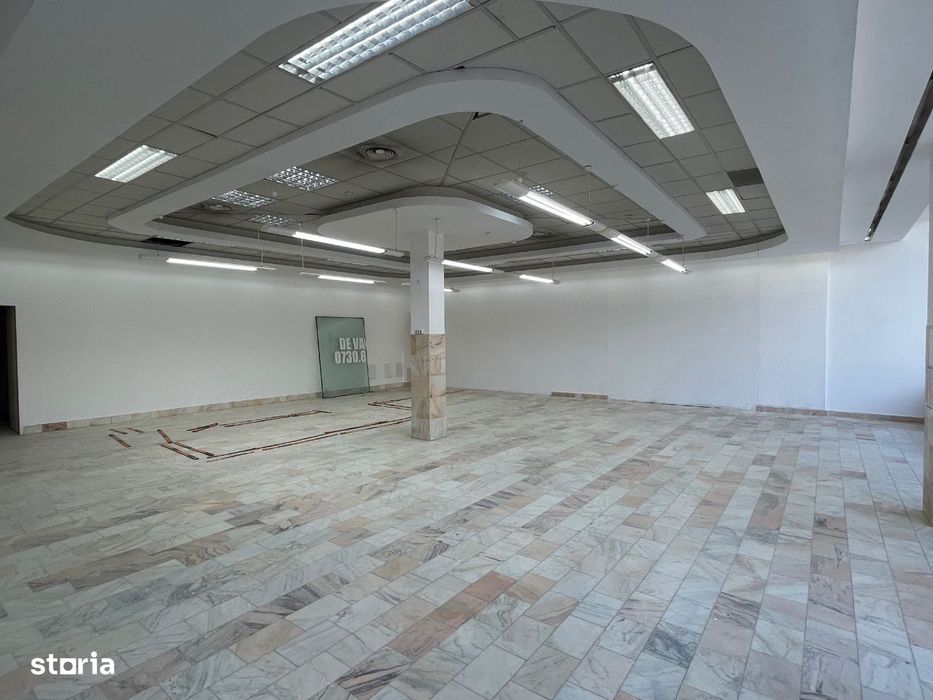 Vanzare Spatiu comercial P. Neamt - 200 mp, P-ta M. Kogalniceanu