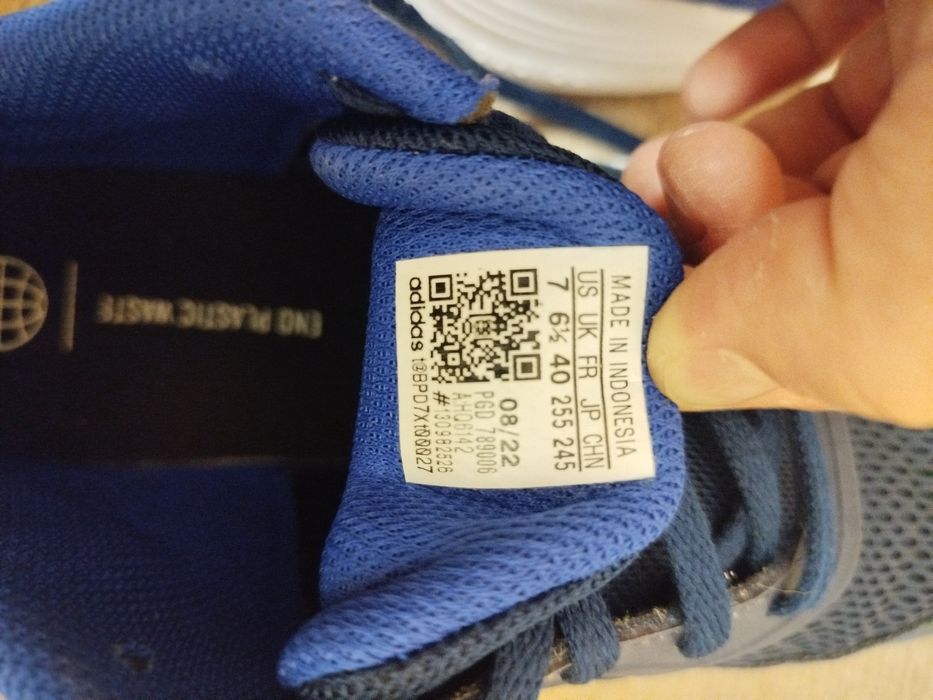 Adidas  Номер 40