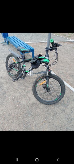 Продам спортивный молодежный велосипед