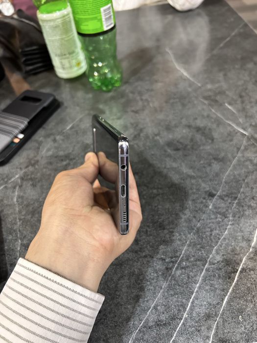 Samsung galaxy s10 5g 512gb.