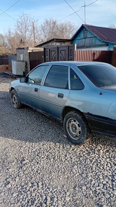 Opel Vectra а 1.8л