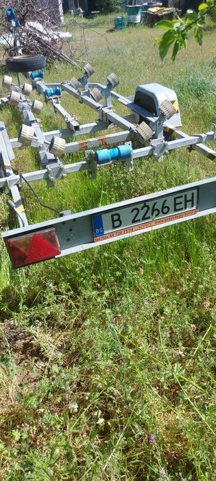 Колесар за лодка регистриран