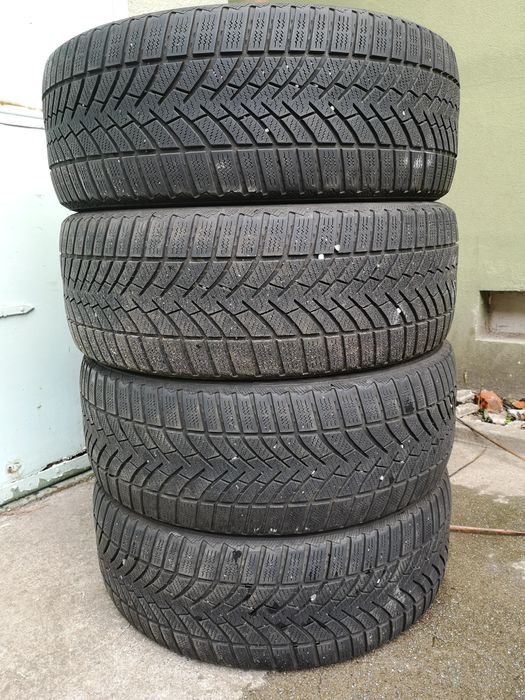 Anvelope, cauciucuri iarnă Semperit 235 45 19