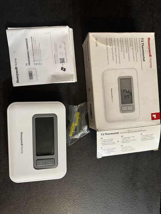 Termostat programabil Honeywell Home T3 – probat, dar nefolosit