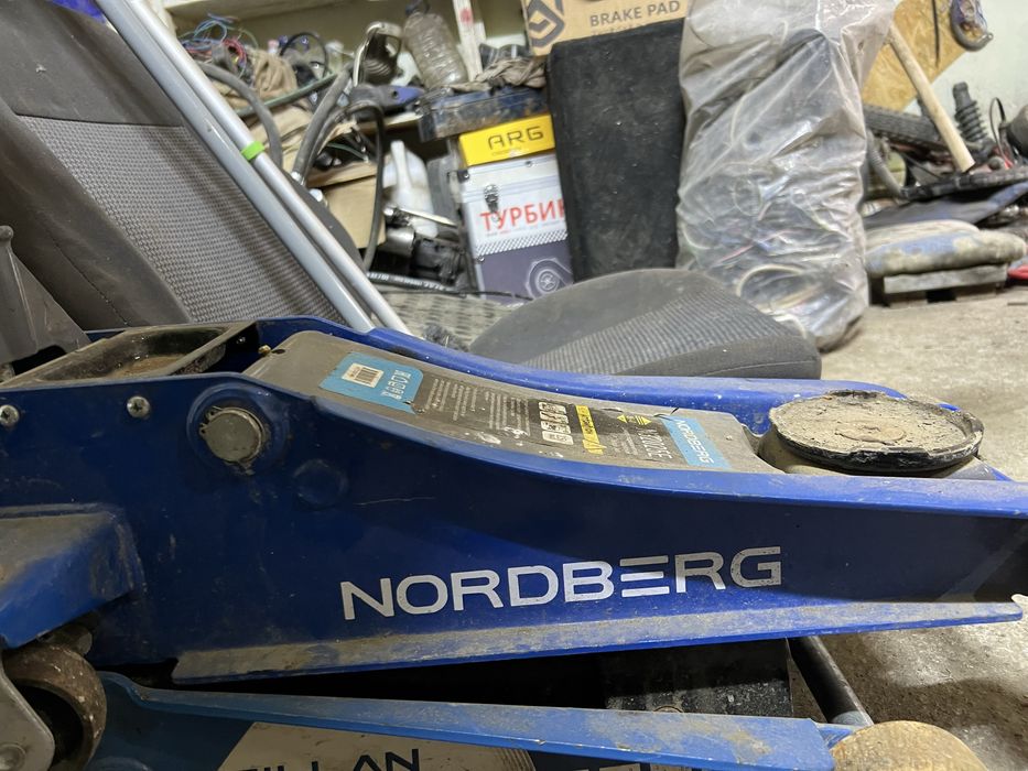 Домкрат Nordberg 2.5T