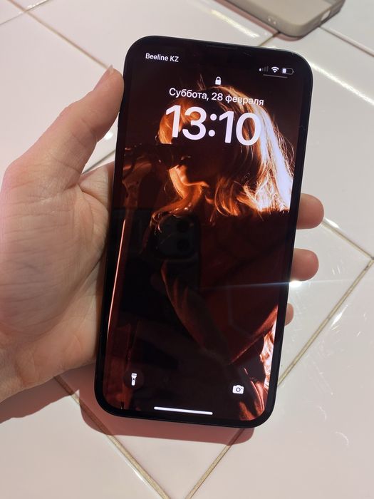 Продам айфон 13 128гб памяти