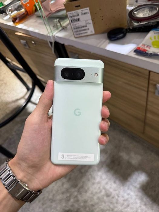 Продаю Google Pixel 8