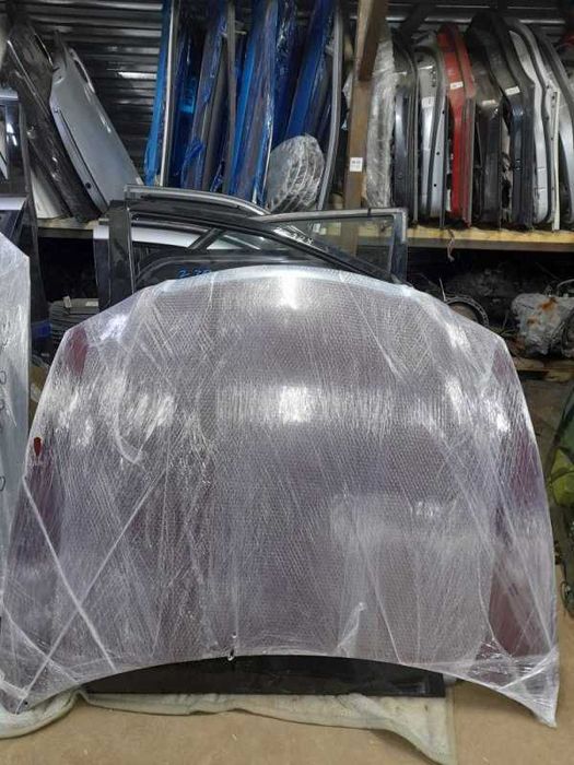 Капот на Subaru Exiga 2008 год