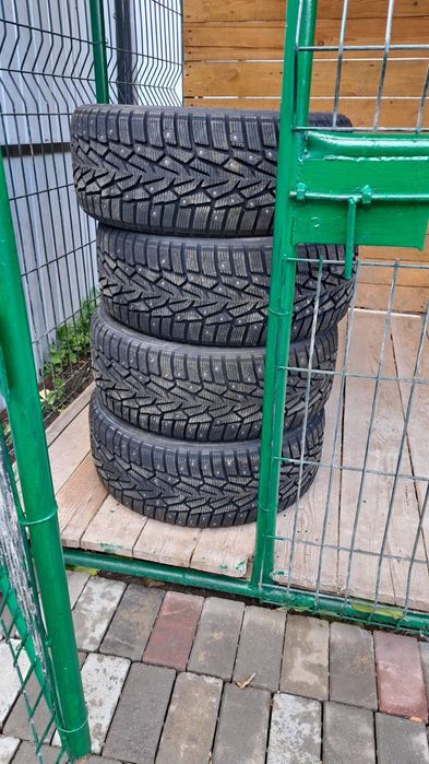 Продам комплект резины