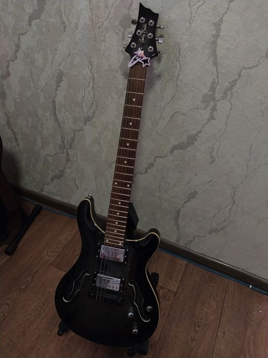 Продам электрогитару harley benton