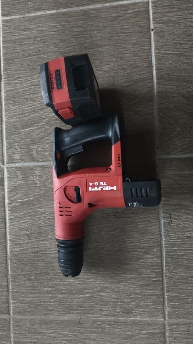 Hilti  &  Makita