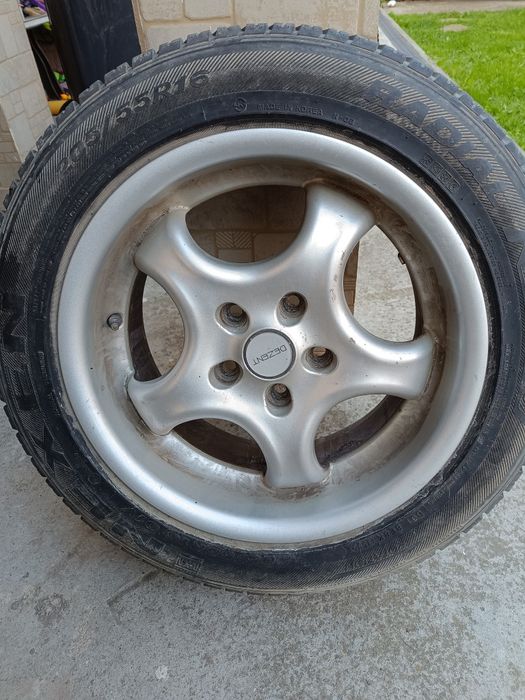 Vând jante aliaj R16