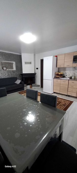 Casa moderna de vanzare