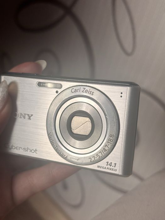 sony cybershot W530