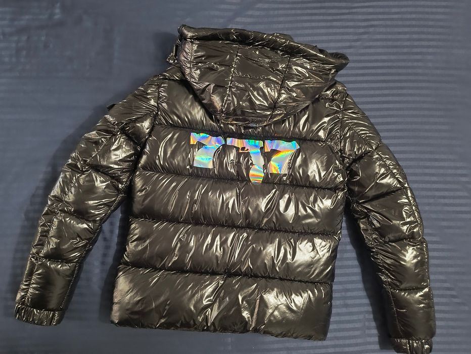 Puffer jacket Red sevens lucioasă