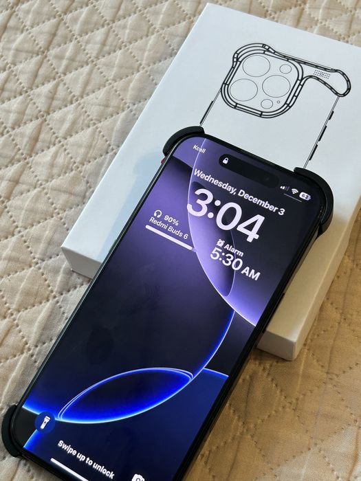 Металлический чехол iphone 16 pro