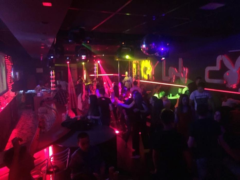 Дава се под наем Заведение в Смолян, Стар център - 234 кв.м за 1250 € - Снимка #7