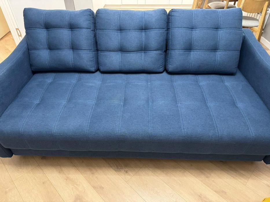 Продам диван срочно!