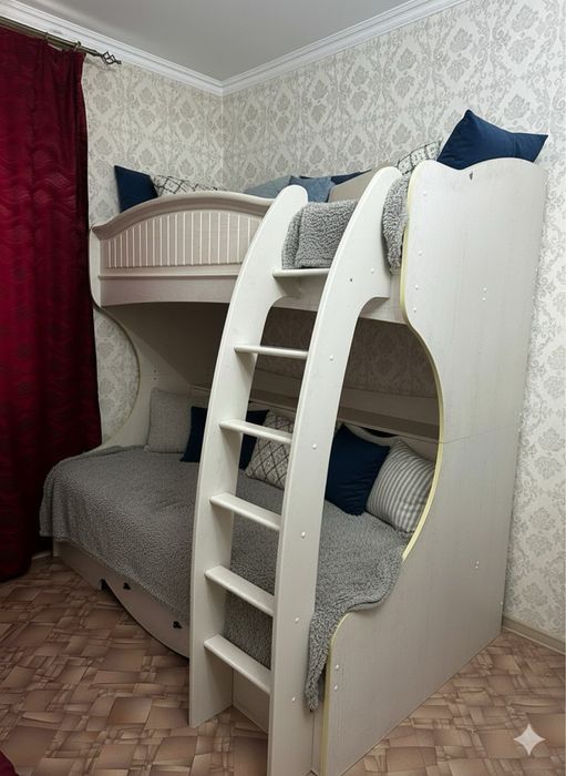 Кровать двухярусная