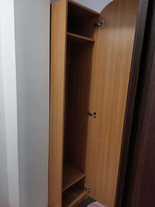 Cuier hol format din 3 corpuri, impecabil