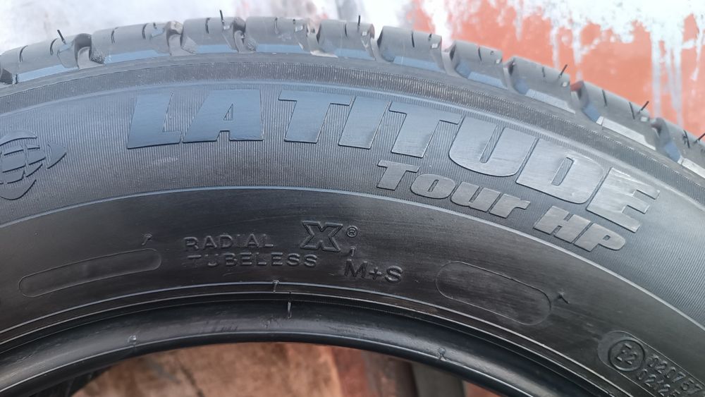 225/65/17 Michelin