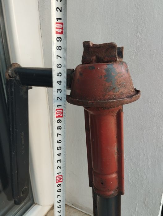 Винтов крик за бус