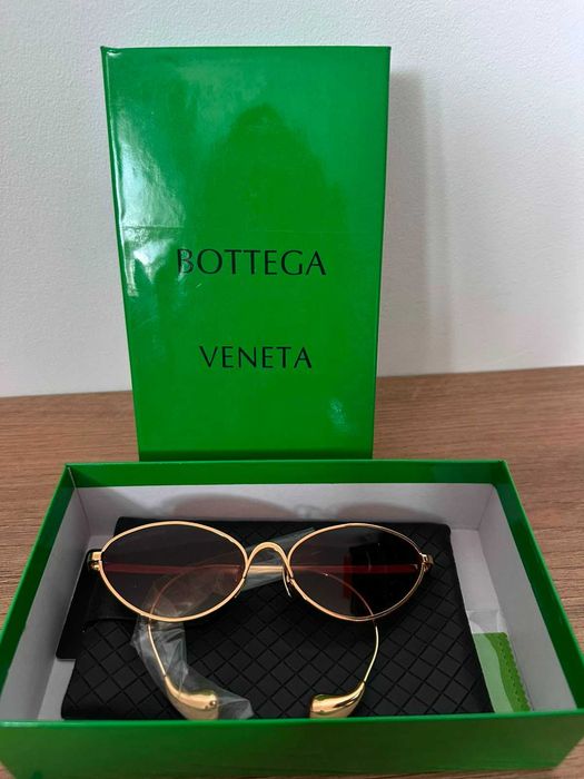Ochelari de soare Bottega Veneta, ramă aurie, cu toc și cutie