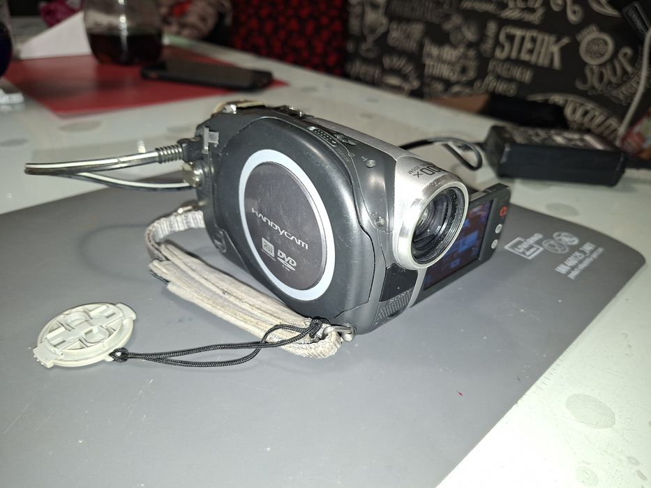MiniDVD / RW handycam Sony DCR-DVD92E, funcțional, de colecție, cu încărcător