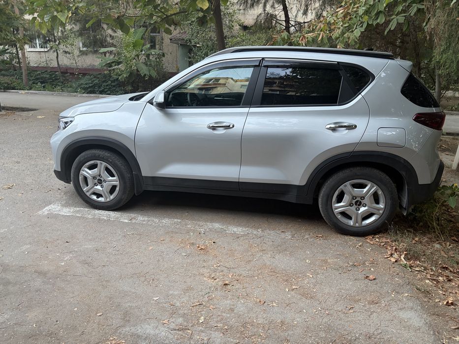 Kia sonet 2025 (2 позиция) 17.000 пробег