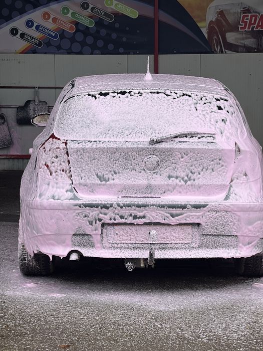 Vând BMW 120 d stare impecabila