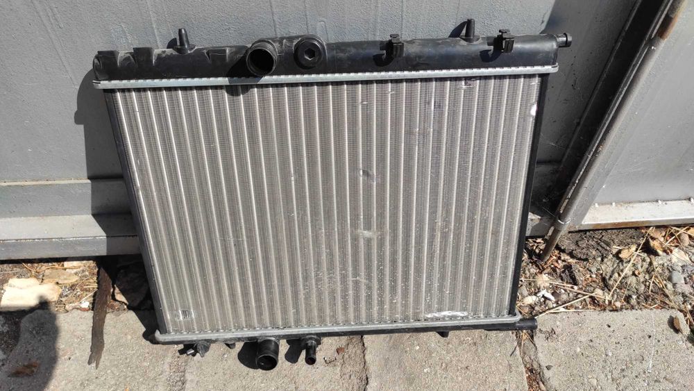 Воден радиатор за Peugeot 307