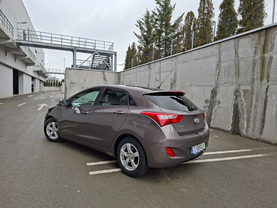 Vand Hyundai Y30
