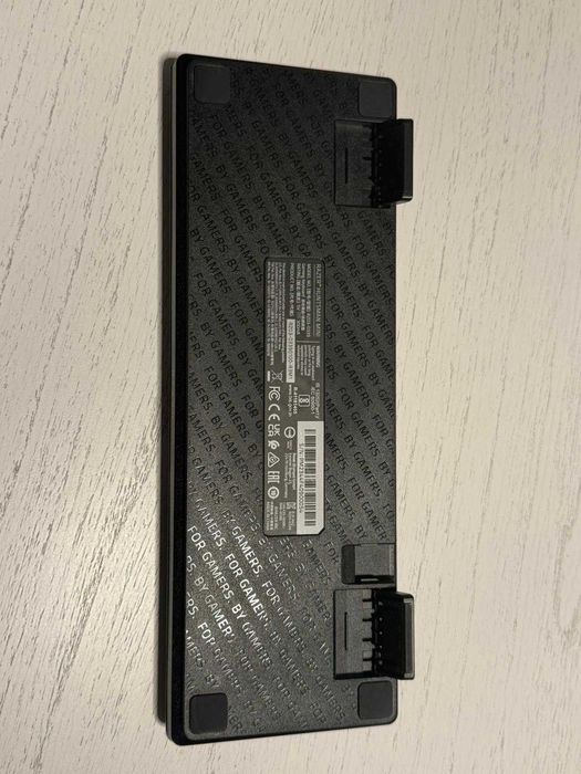 Vând tastatură de gaming mecanică Razer Huntsman Mini negru