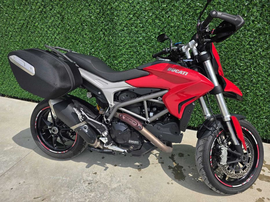 Motocicleta Ducati Hyperstrada