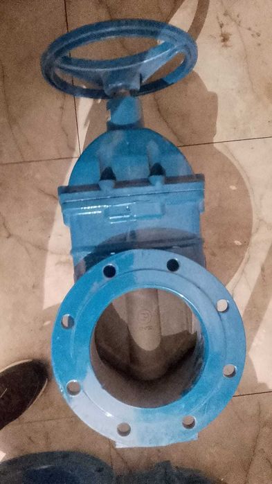 Задвижка чугунная