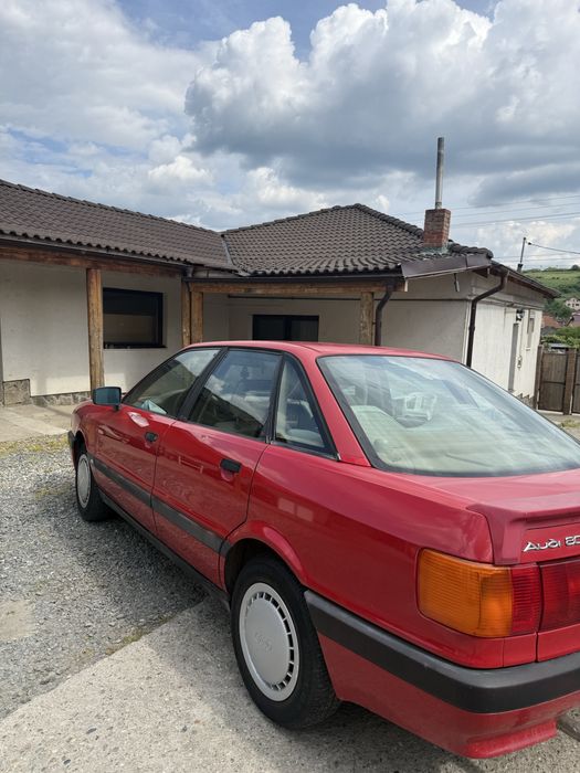 Vand Audi   80  1.8 benzina