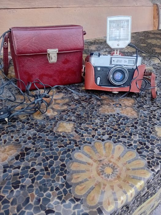 Фотоаппарат со вспышкой