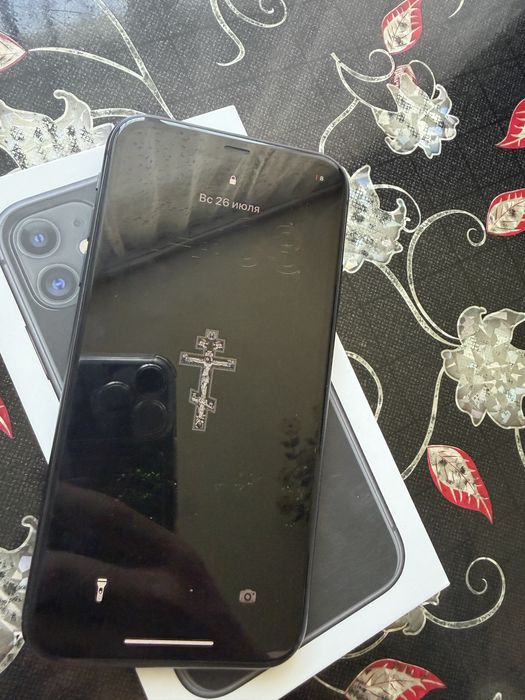 IPhone 11 чёрного цвета