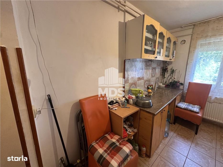 Mobilat si utilat in bloc anvelopat linga Flavia — fotografia 1