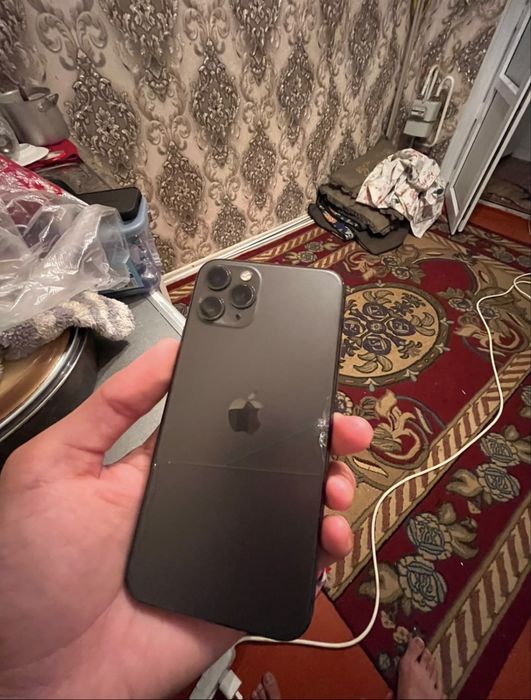 Iphone 11 pro абменяю