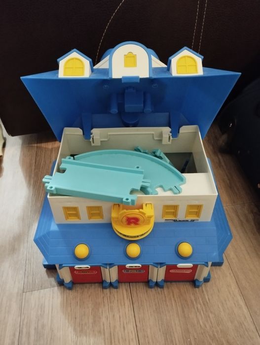Продам развивающие игрушки