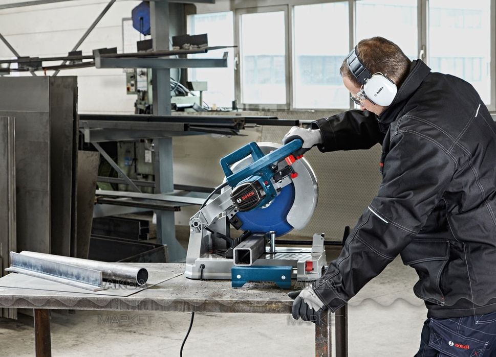 Отрезная пила по металлу BOSCH GCD 12 JL Professional