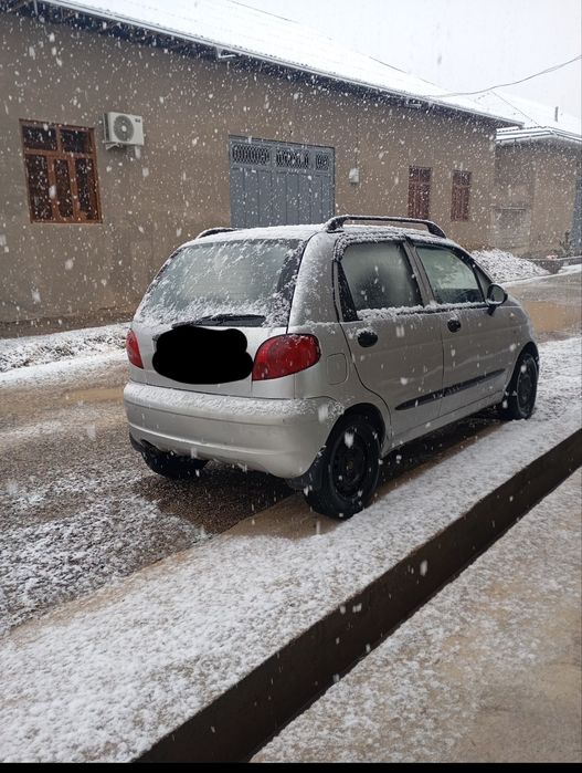 Matiz  yili 2002   benzin.  Moshina yaxshi.   Naxt pulga sotiladi.