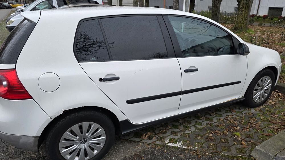 Vând Volkswagen GOLF 5