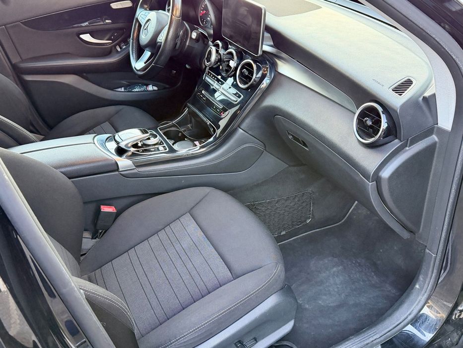 Mercedes-Benz GLC Vând Mercedes‑Benz GLC în stare excelentă, mașină personală, deținută