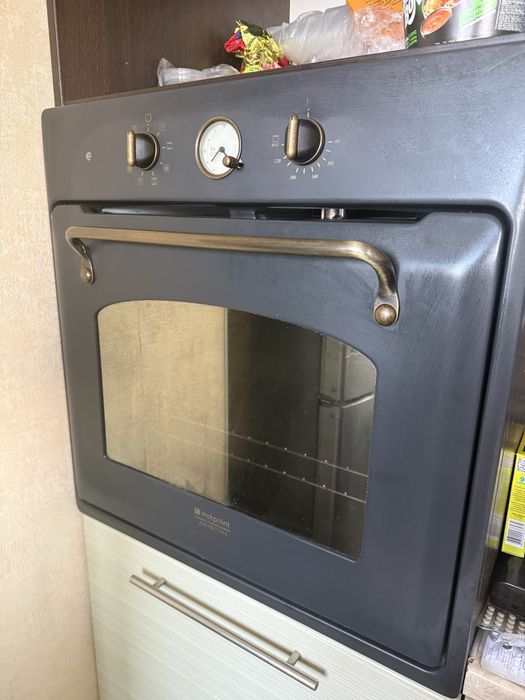 Продам духовку б/у
