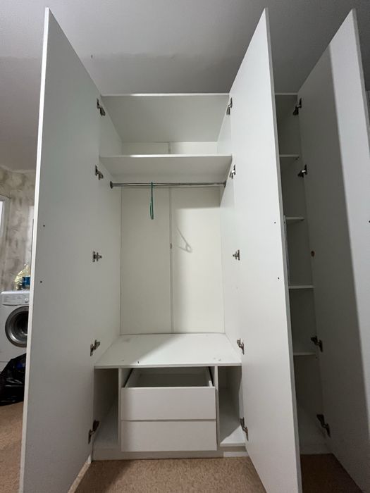 Шкаф в идеальном состояни