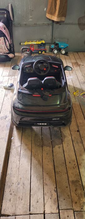 Продам детский автомобиль